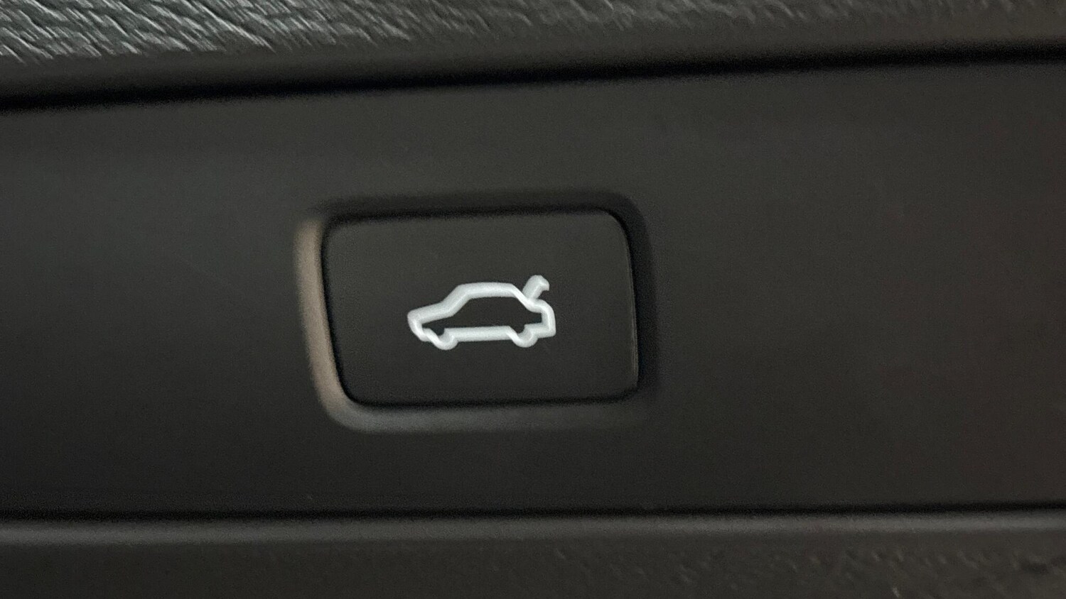 Used Volvo XC40 2025 for sale - 77723701: Photo 26