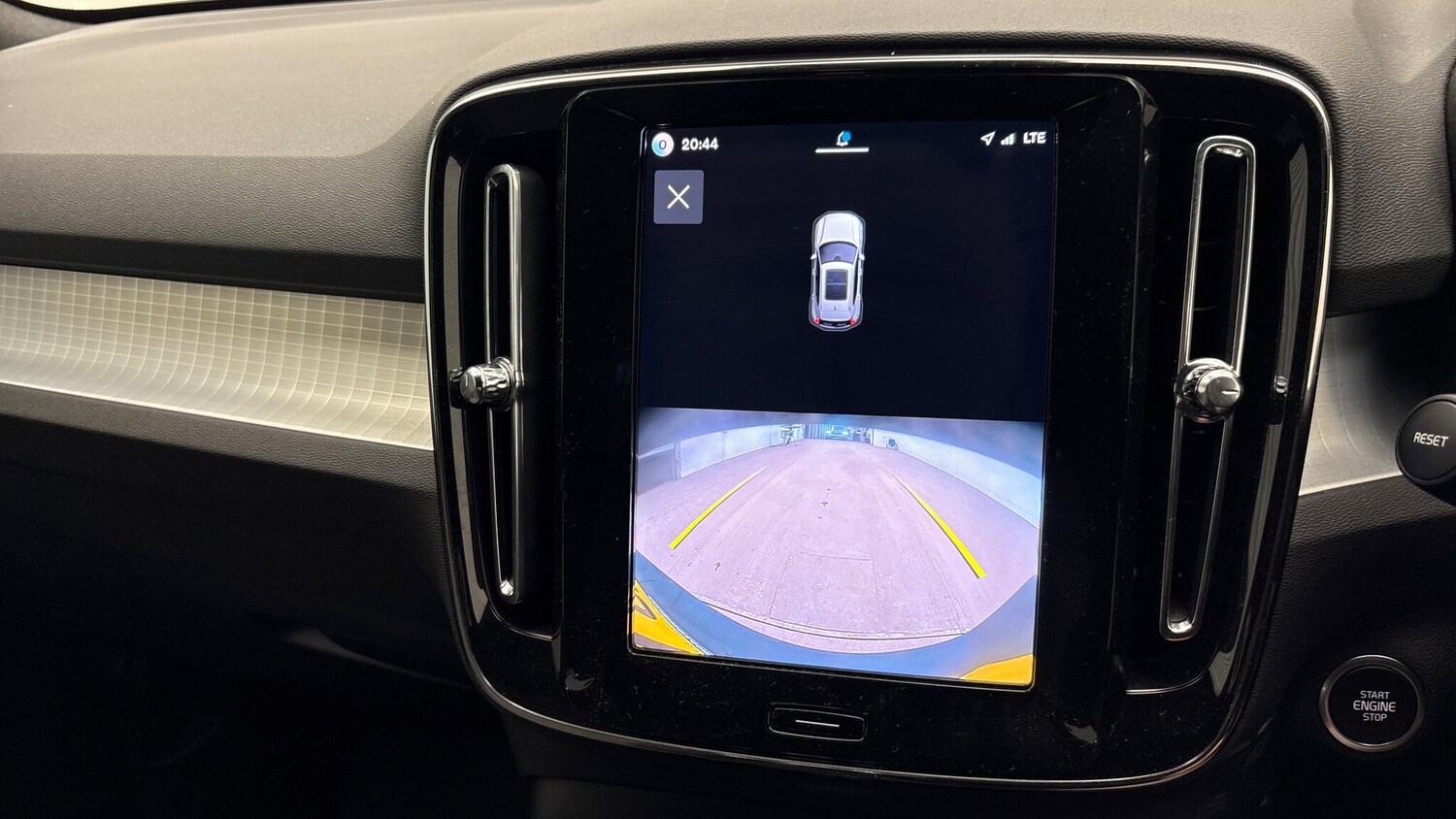 Used Volvo XC40 2025 for sale - 77723701: Photo 38