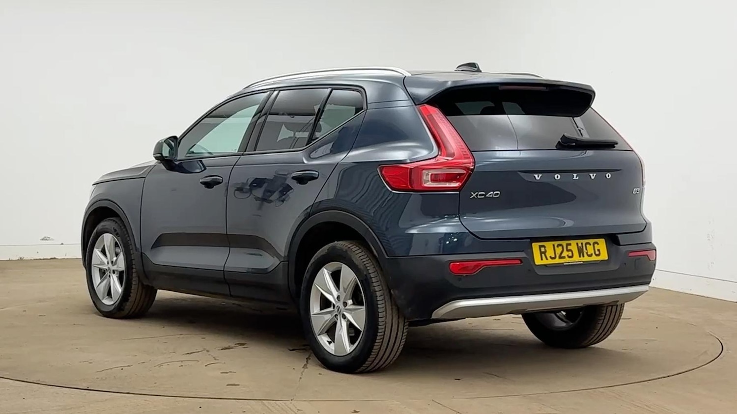 Used Volvo XC40 2025 for sale - 77723701: Photo 5