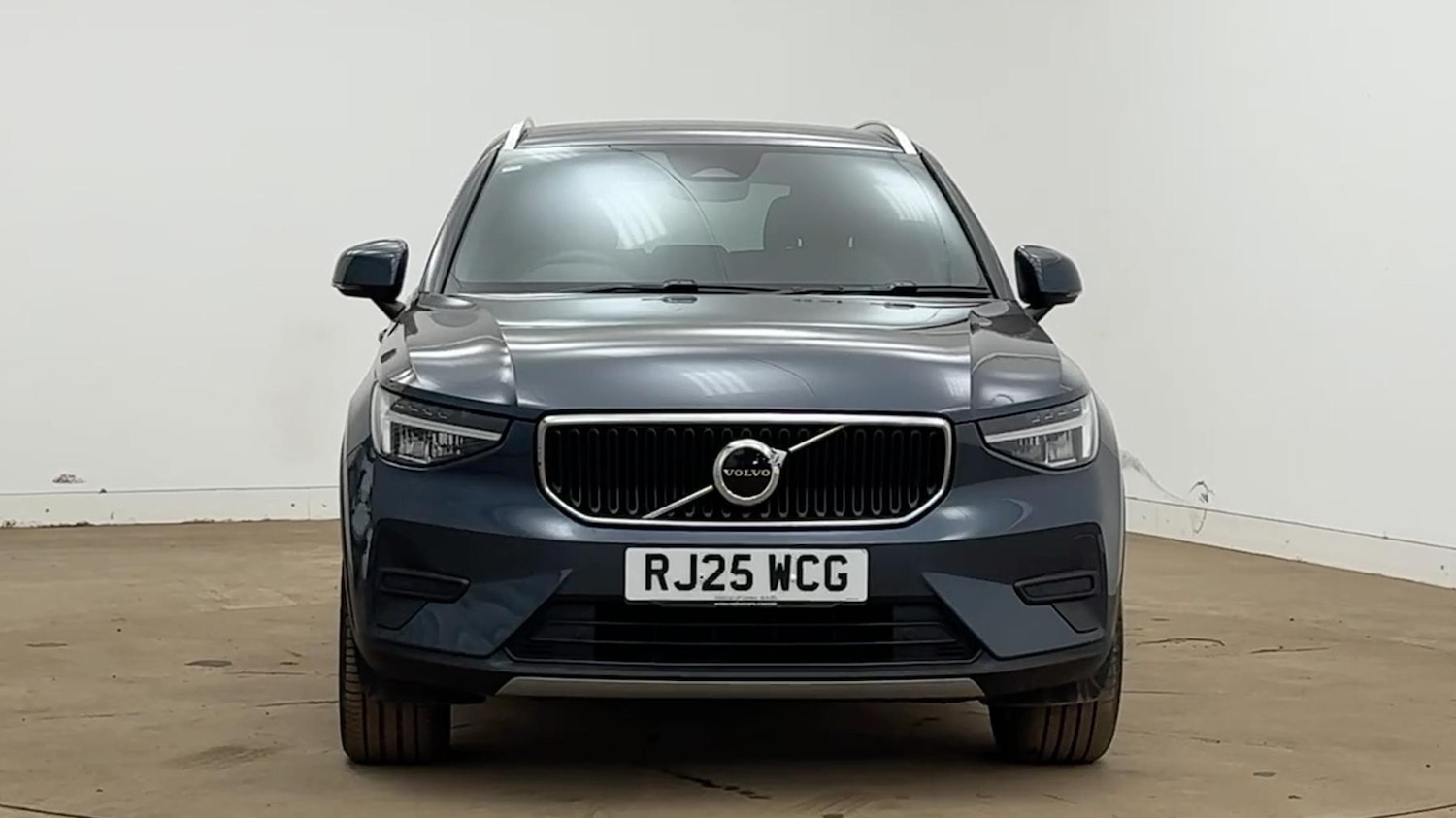 Used Volvo XC40 2025 for sale - 77723701: Photo 8