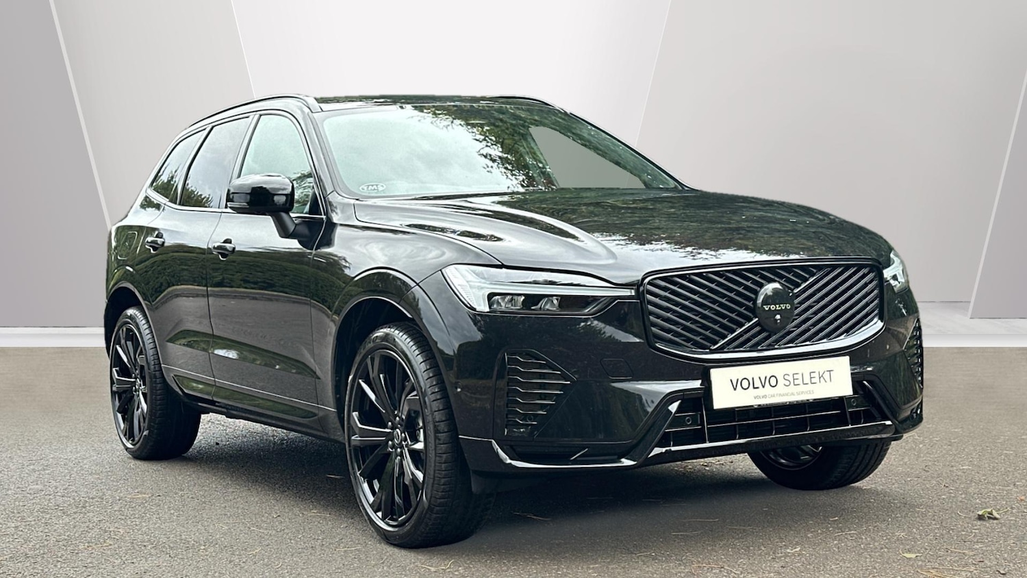 Used Volvo XC60 2025 for sale - 76336571: Photo 1