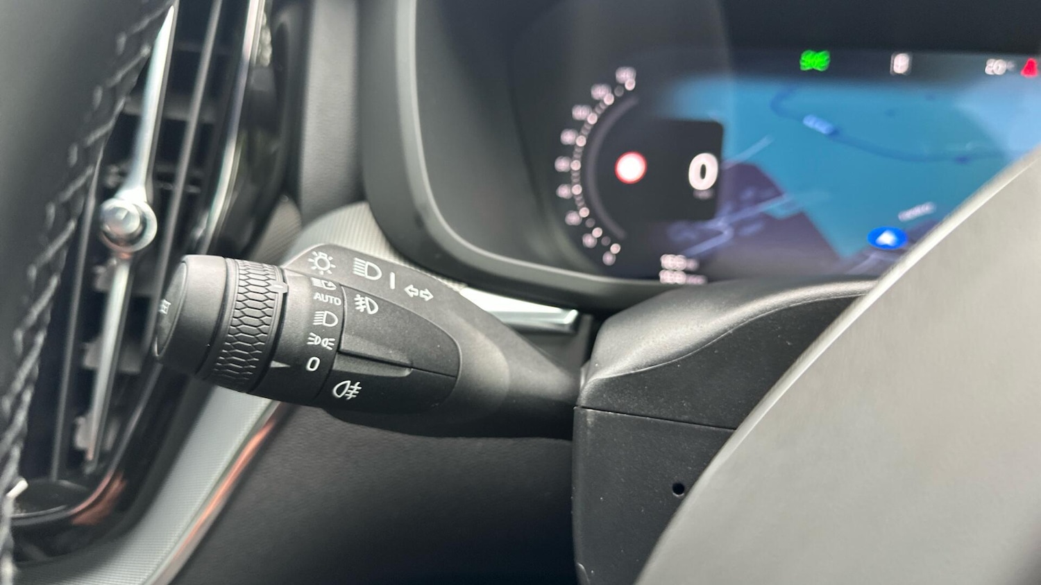 Used Volvo XC60 2025 for sale - 76336571: Photo 21