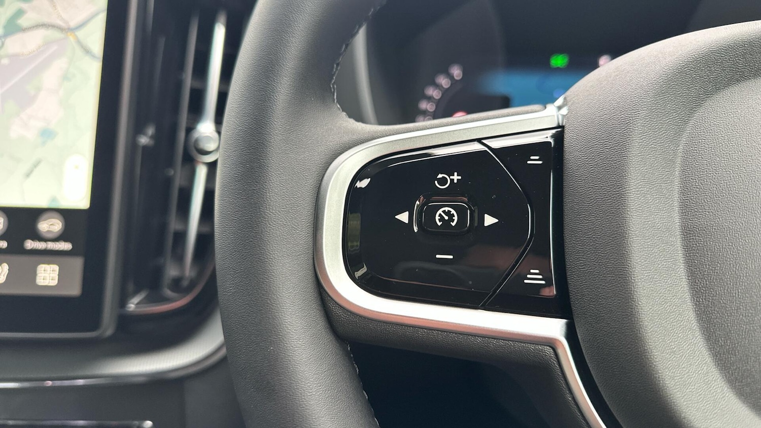 Used Volvo XC60 2025 for sale - 76336571: Photo 22