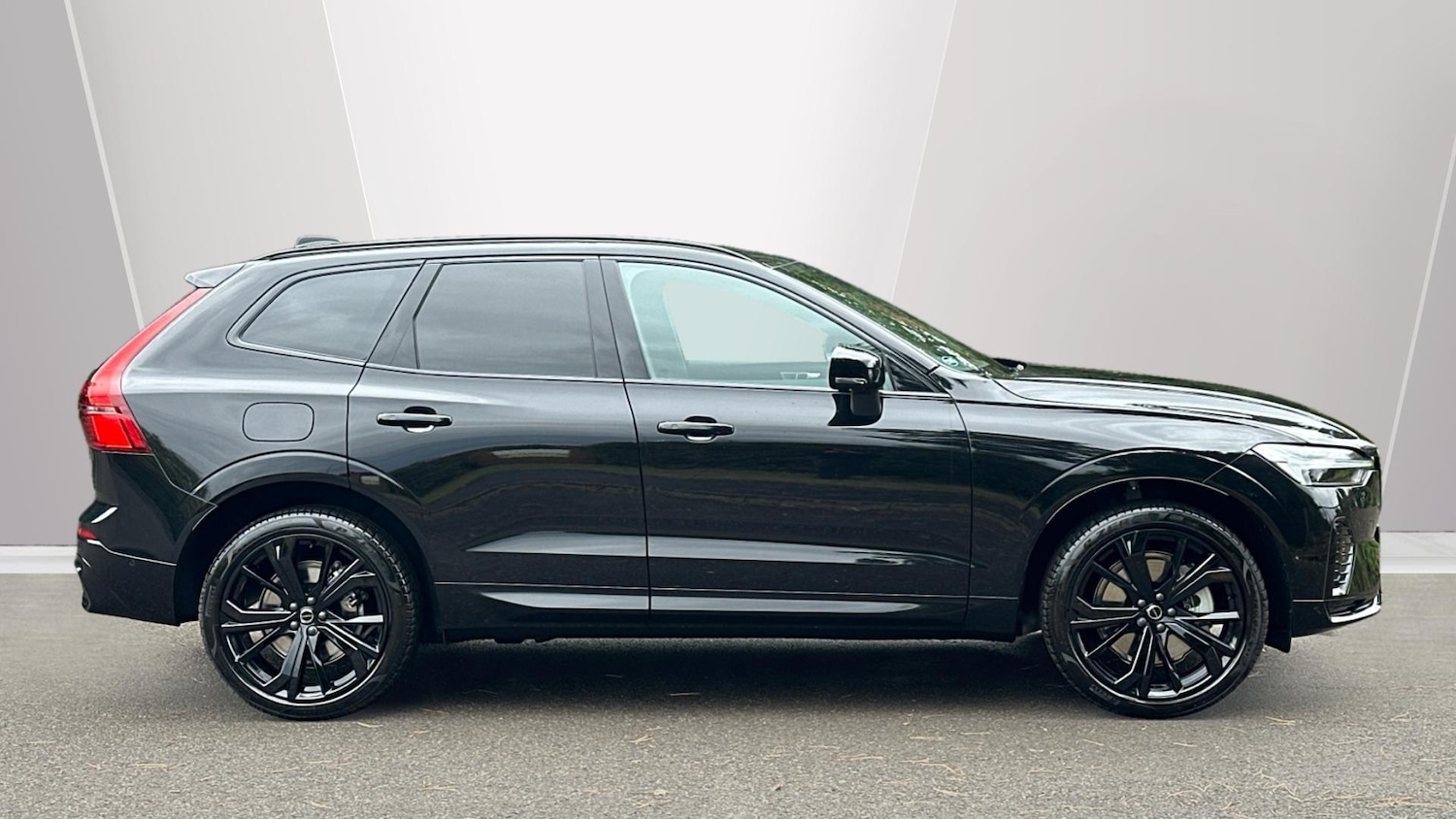 Used Volvo XC60 2025 for sale - 76336571: Photo 8