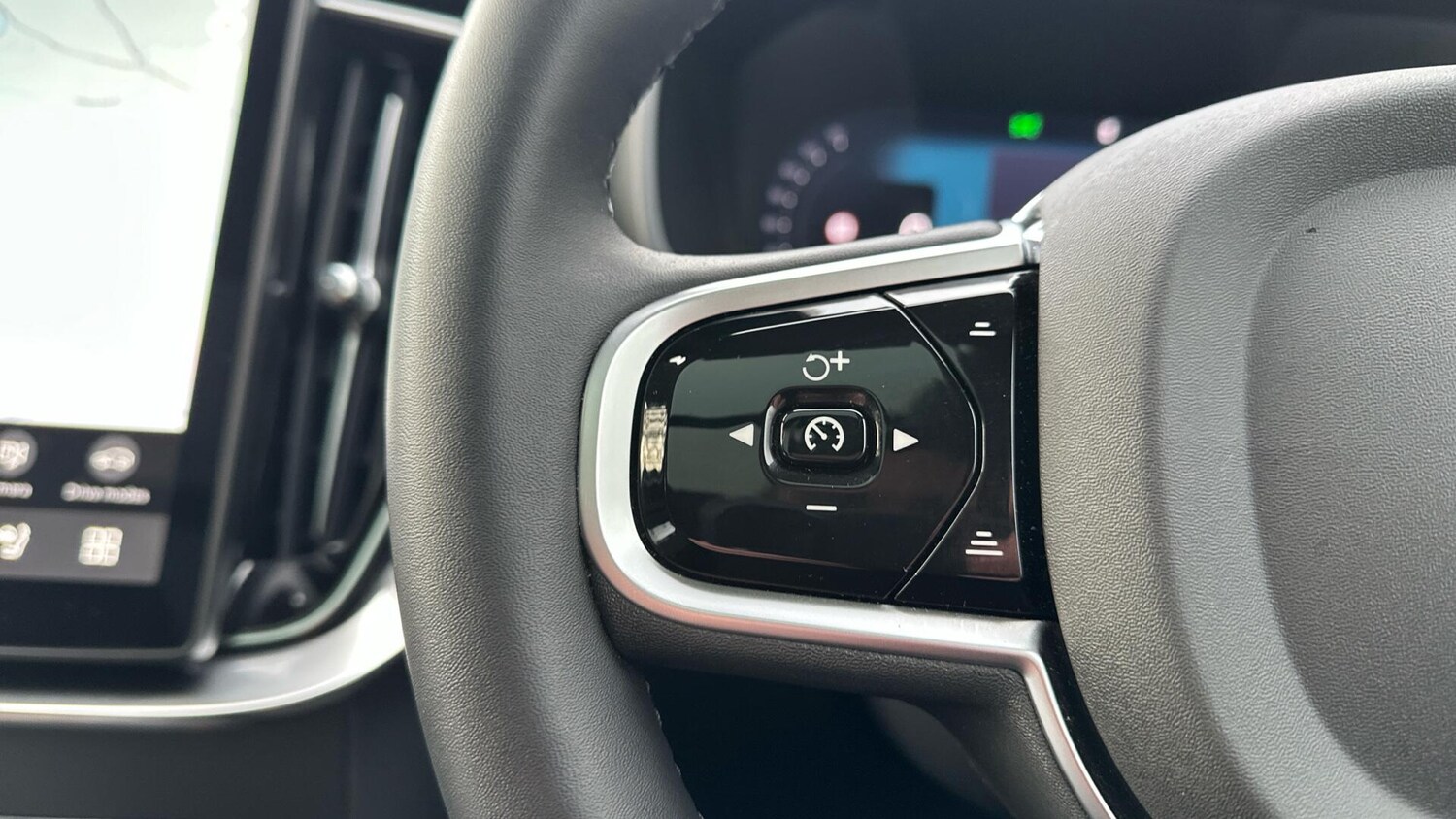 Used Volvo XC90 2025 for sale - 77479243: Photo 21