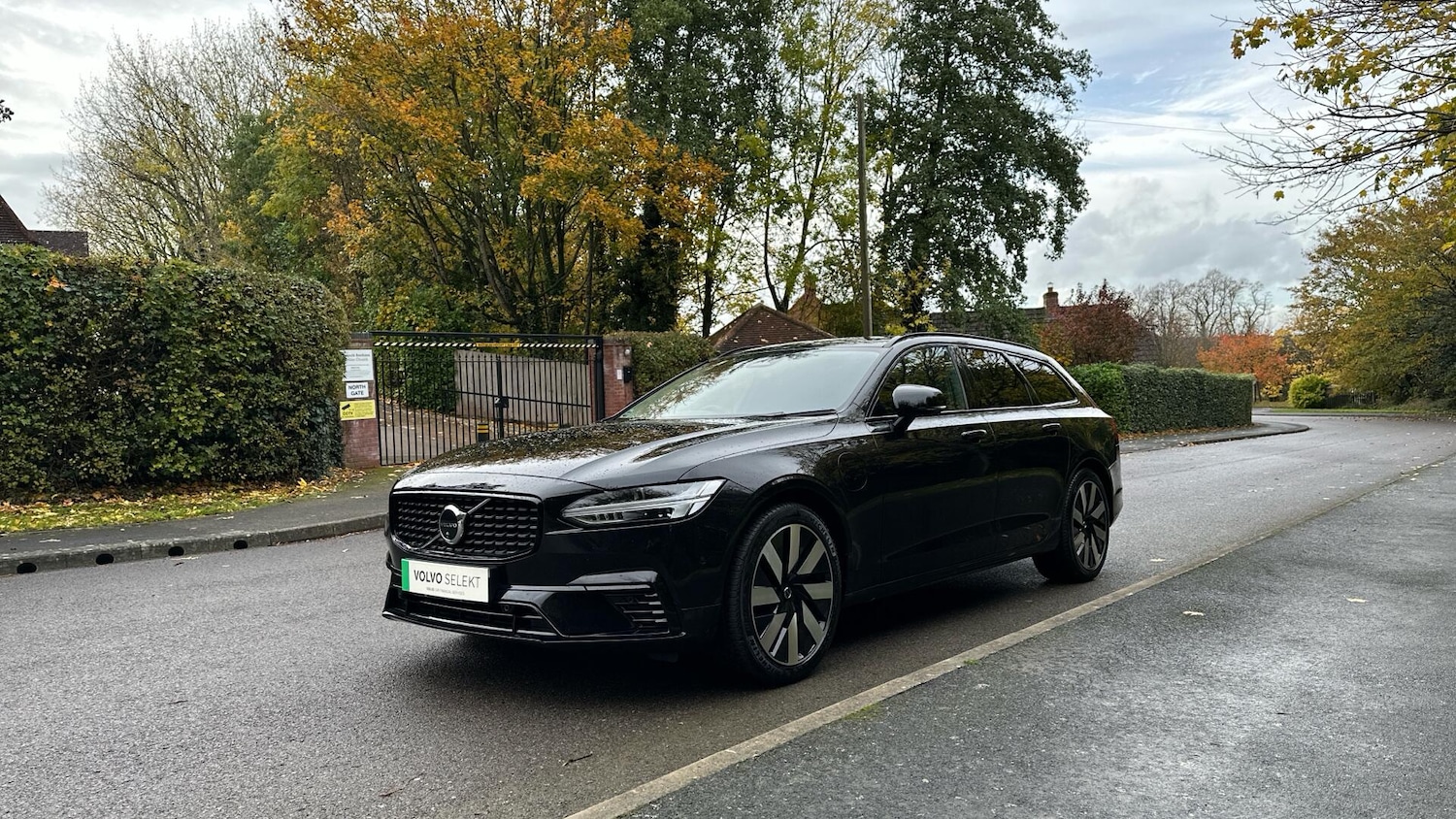 Used Volvo V90 2024 for sale - 76584075: Photo 3