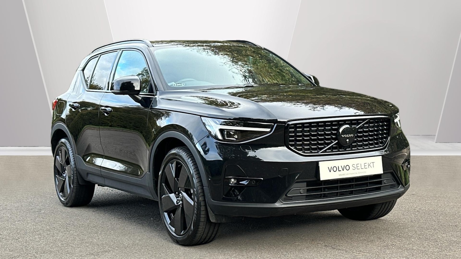 Used Volvo XC40 2024 for sale - 76337812: Photo 1