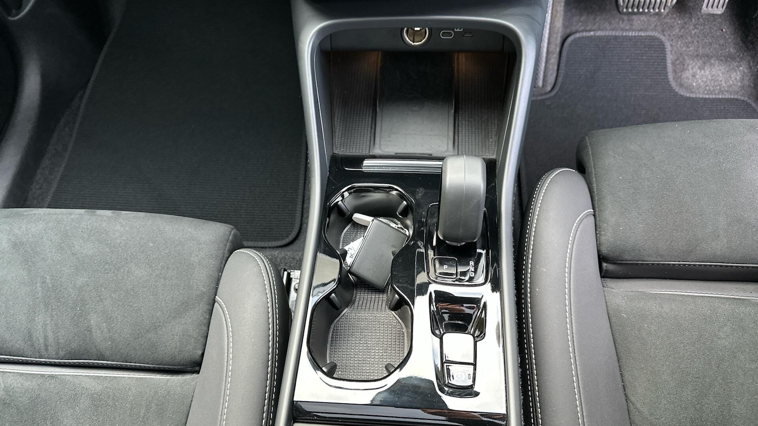 Used Volvo XC40 2024 for sale - 76337812: Photo 16