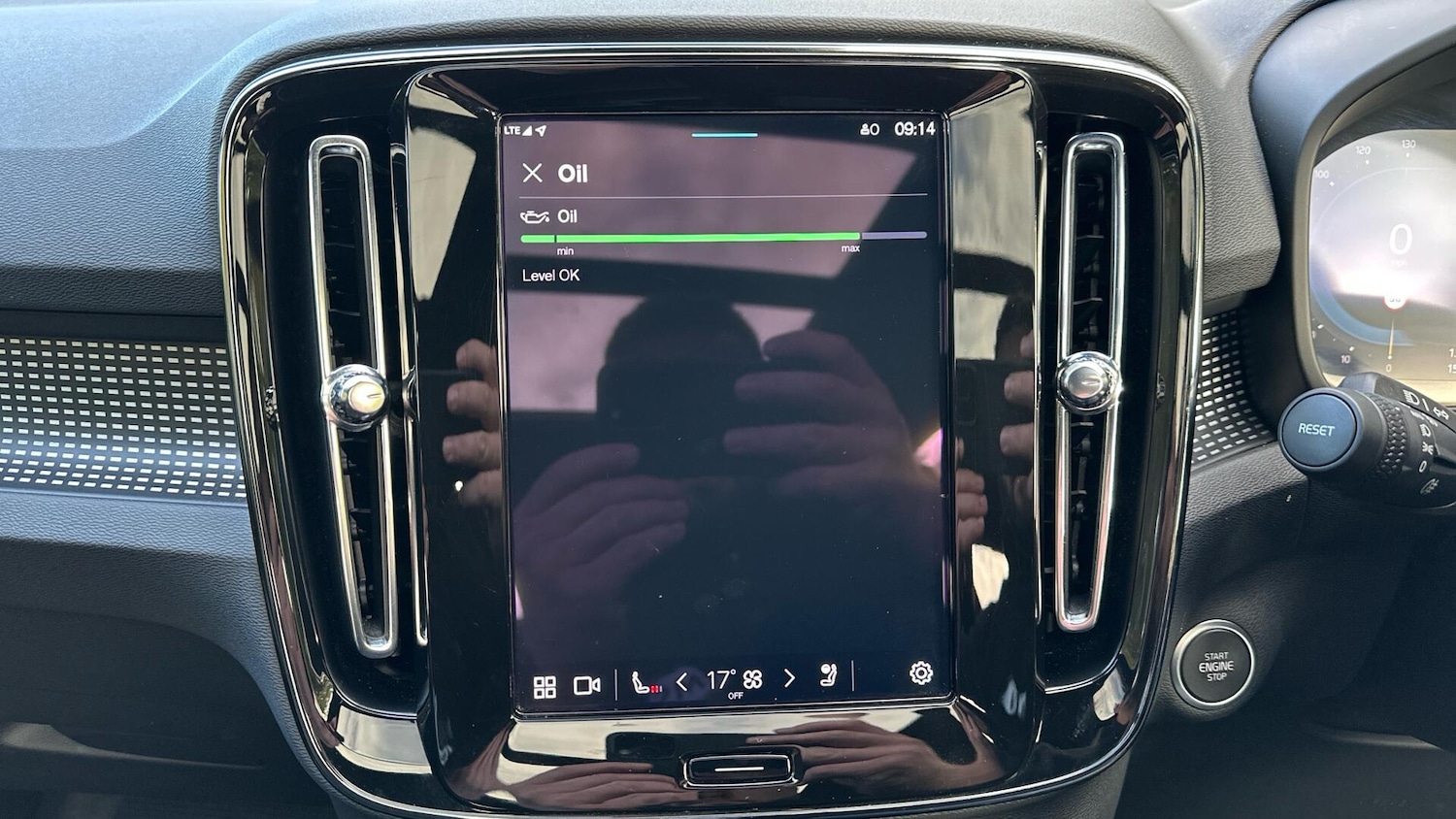 Used Volvo XC40 2024 for sale - 76337812: Photo 37