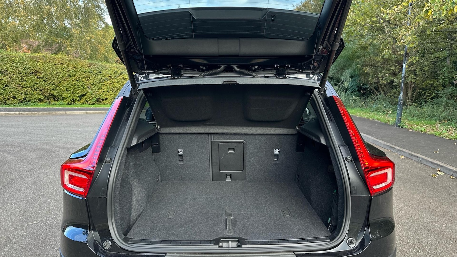 Used Volvo XC40 2024 for sale - 76337812: Photo 42