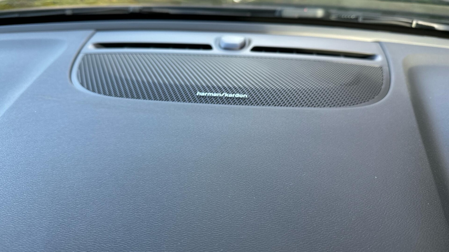 Used Volvo XC40 2024 for sale - 76337812: Photo 48