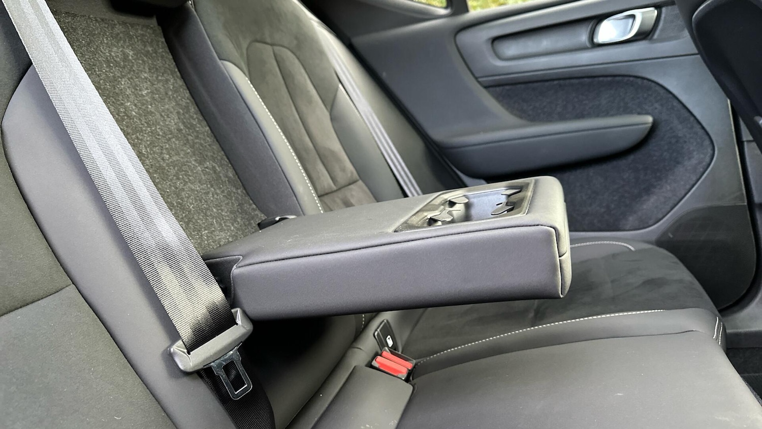 Used Volvo XC40 2024 for sale - 76337812: Photo 50