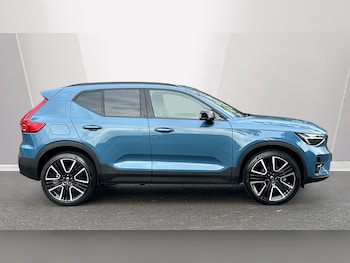 Used Volvo XC40 2025 for sale - 76765636: Photo