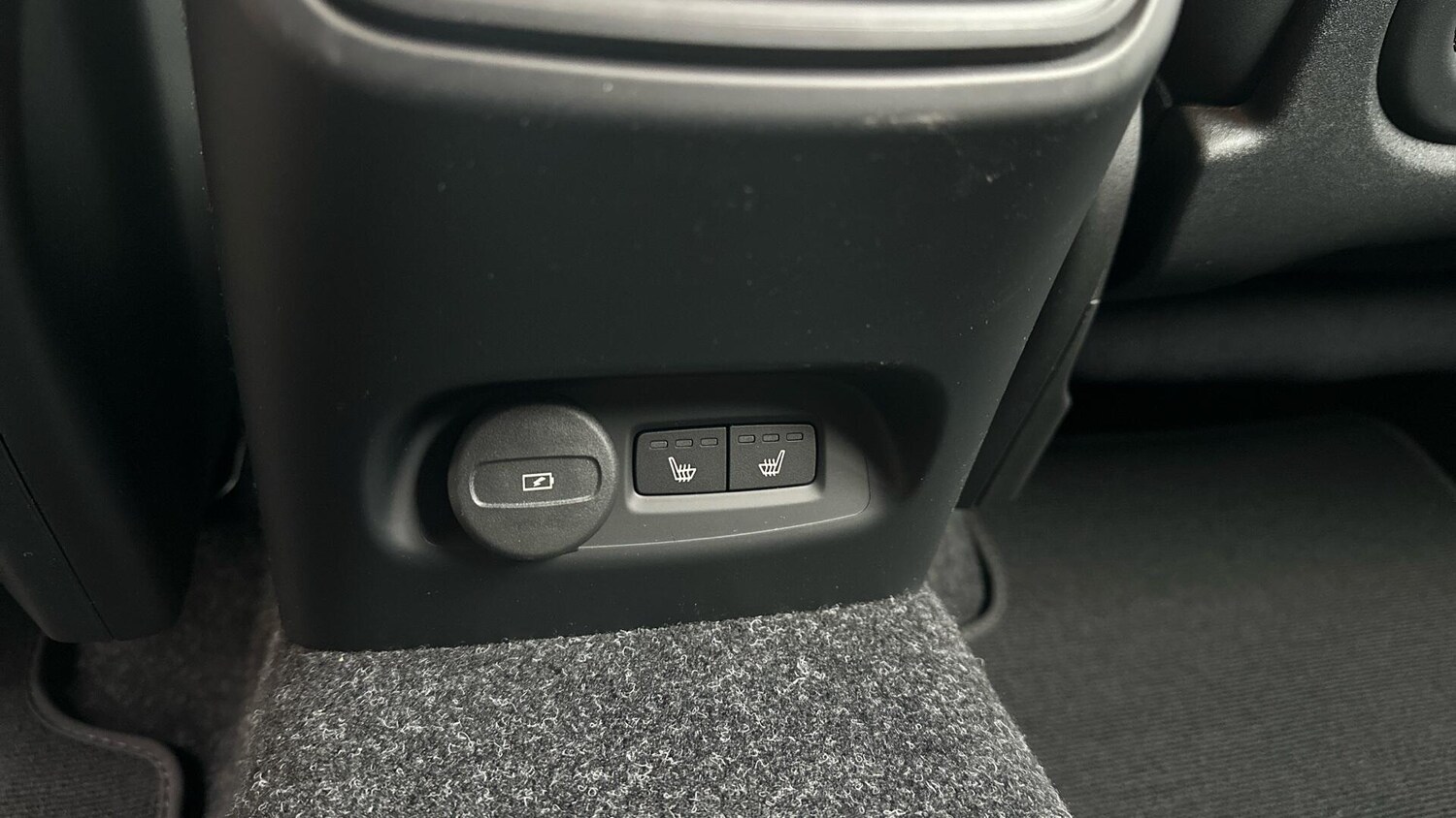 Used Volvo EX40 2026 for sale - 77807916: Photo 24