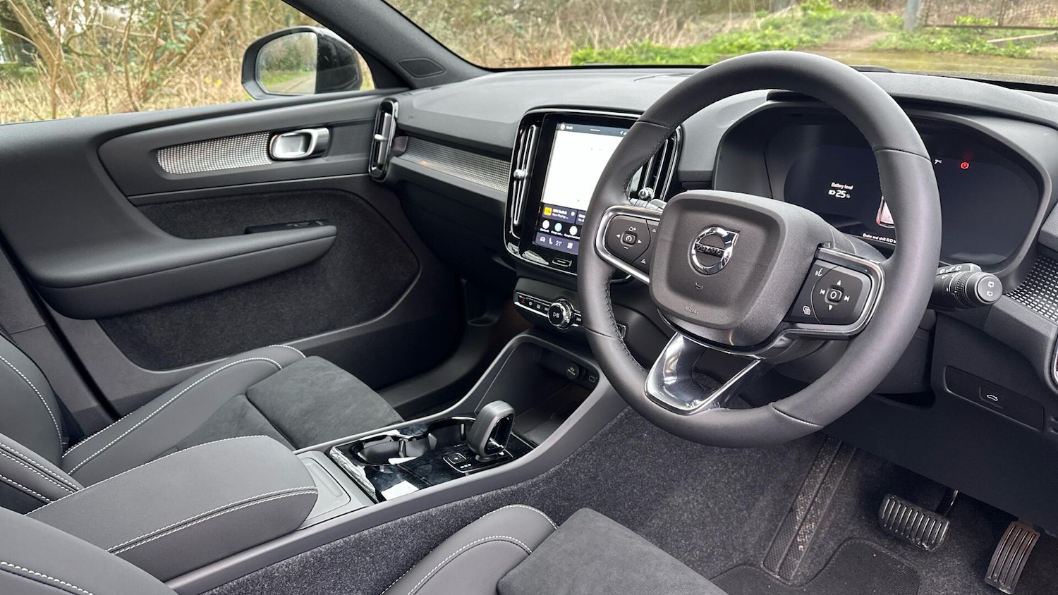 Used Volvo EX40 2026 for sale - 77807916: Photo 4