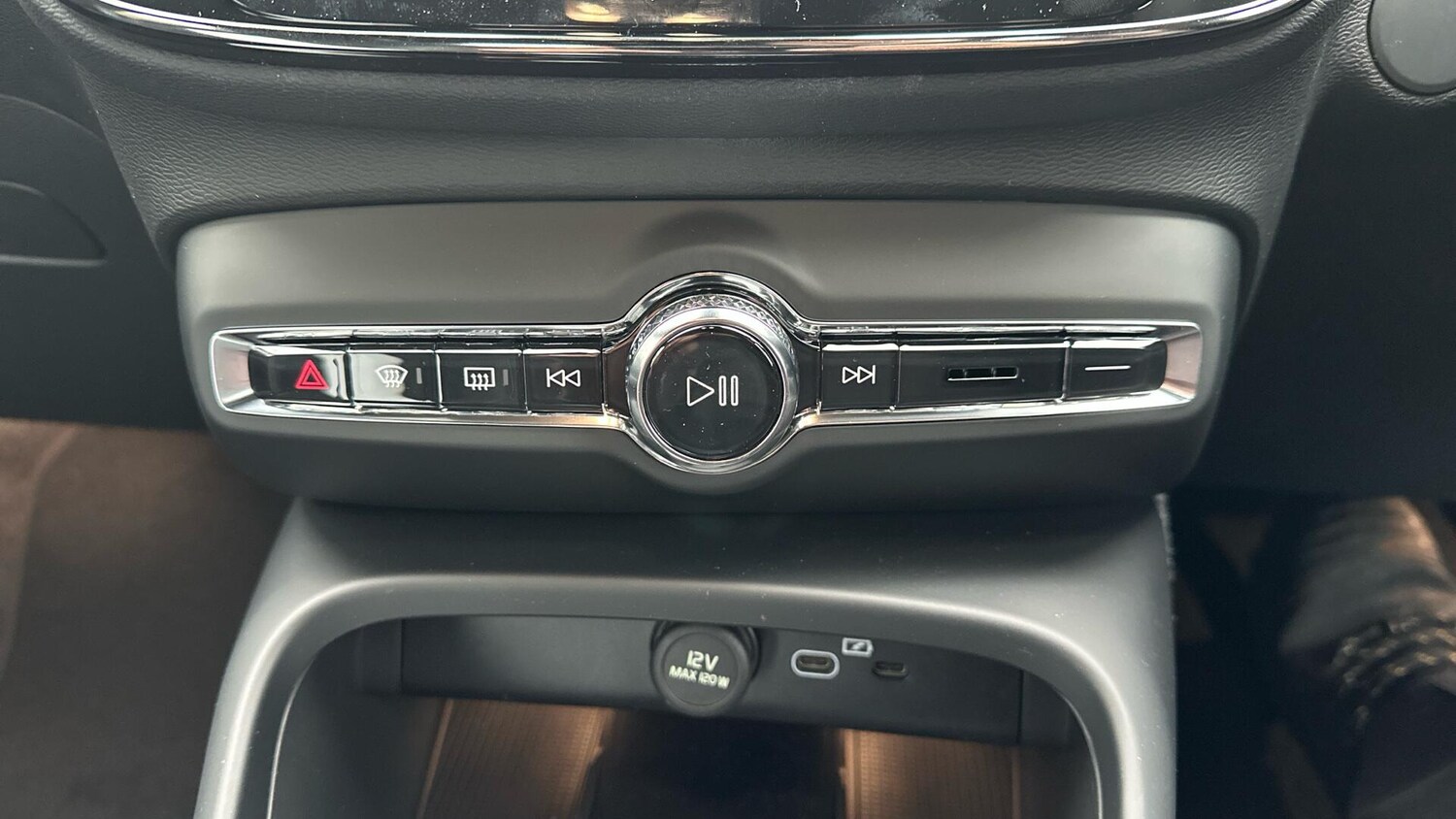 Used Volvo EX40 2026 for sale - 77807916: Photo 40