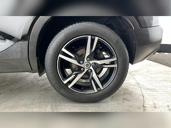 Used Volvo XC40 2021 for sale - 76432572: Photo