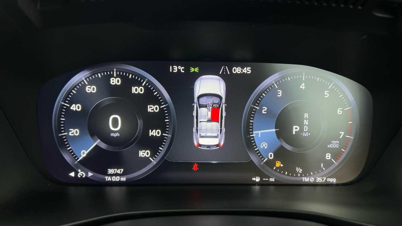 Used Volvo XC40 2021 for sale - 76432572: Photo 9