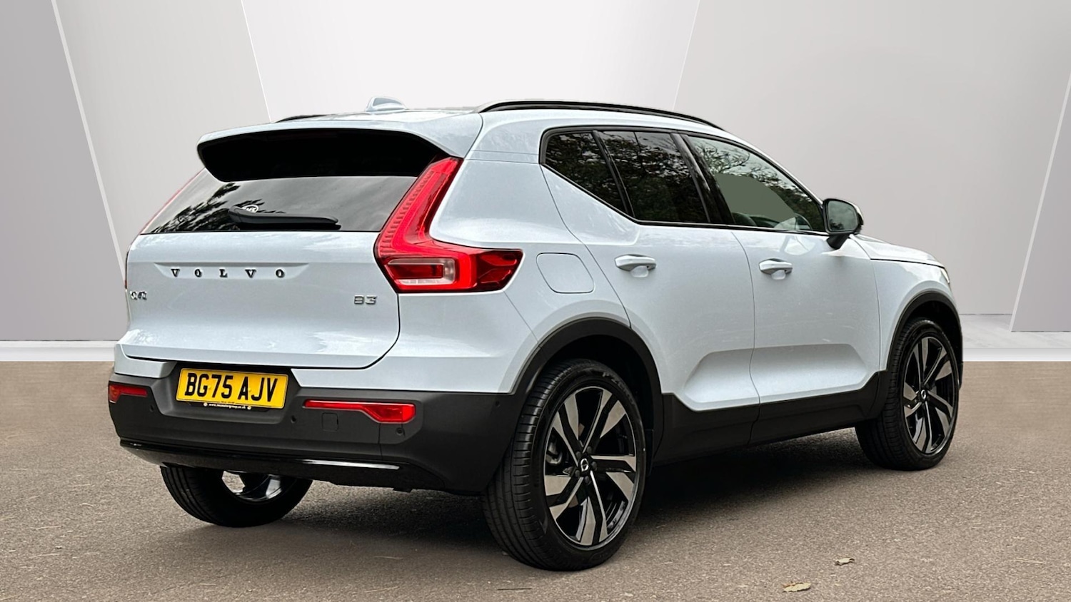 Used Volvo XC40 2025 for sale - 76336615: Photo 10