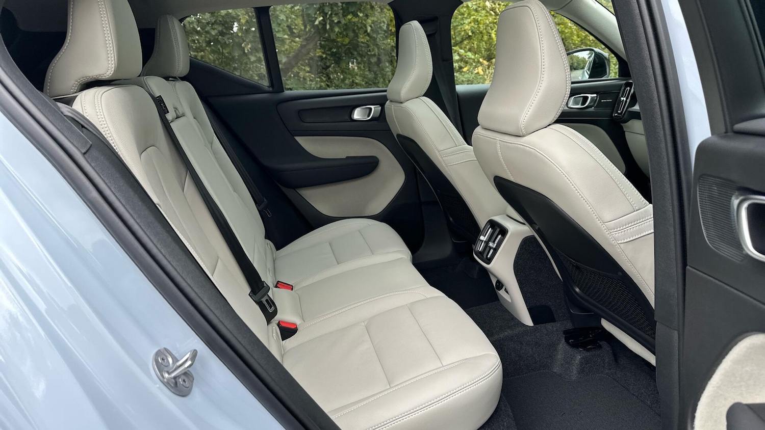 Used Volvo XC40 2025 for sale - 76336615: Photo 18