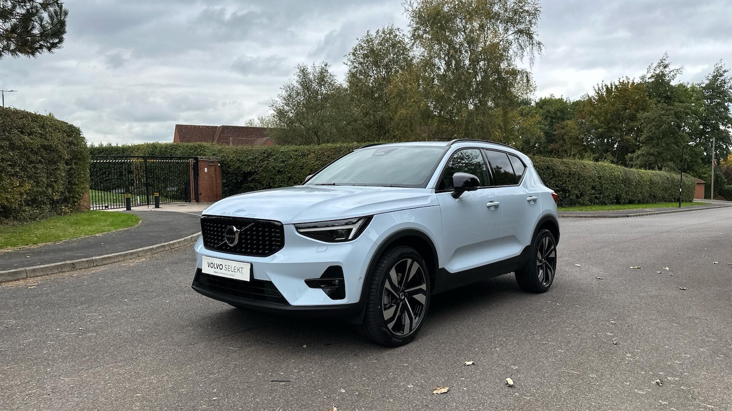 Used Volvo XC40 2025 for sale - 76336615: Photo 3