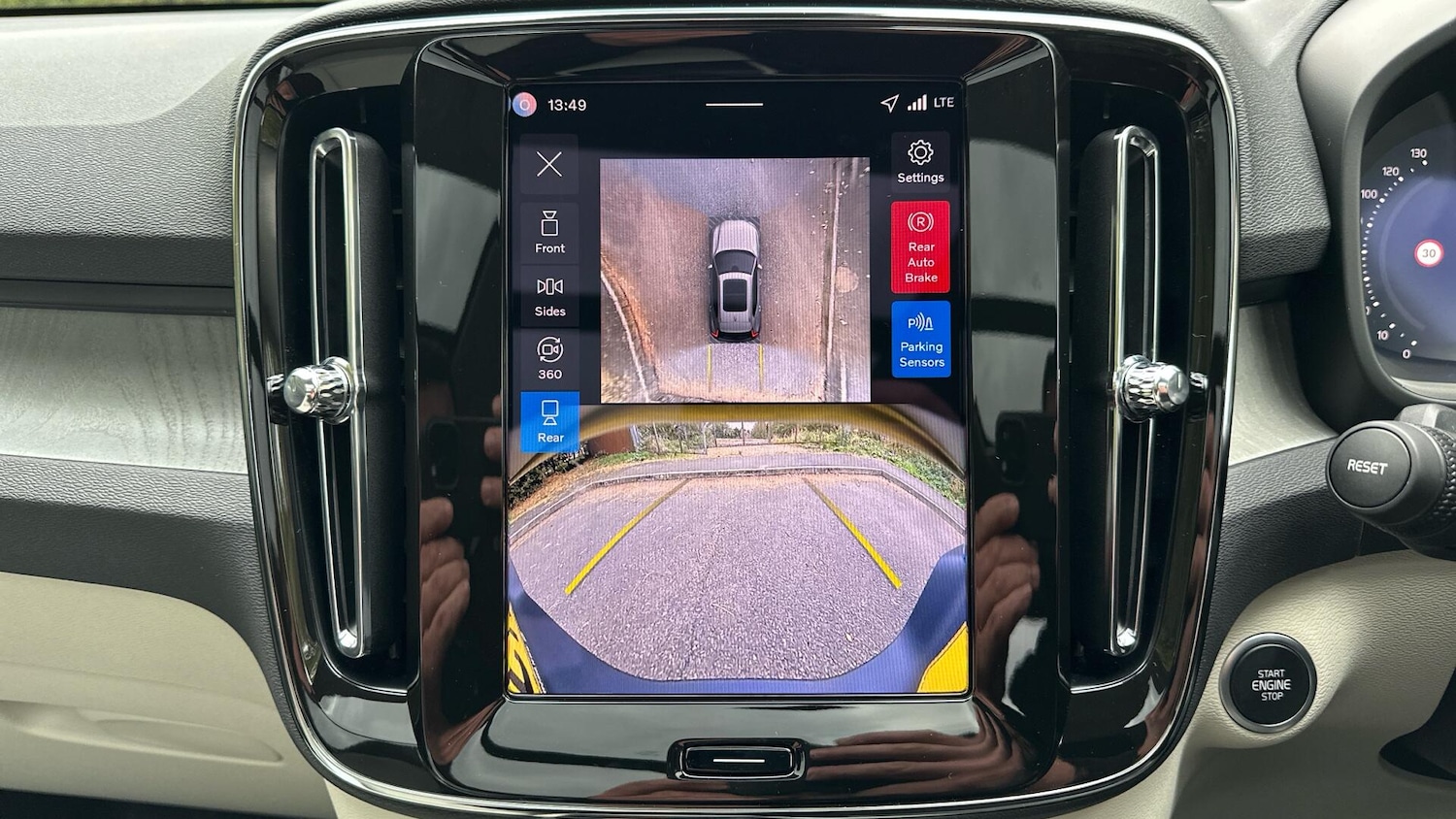 Used Volvo XC40 2025 for sale - 76336615: Photo 40