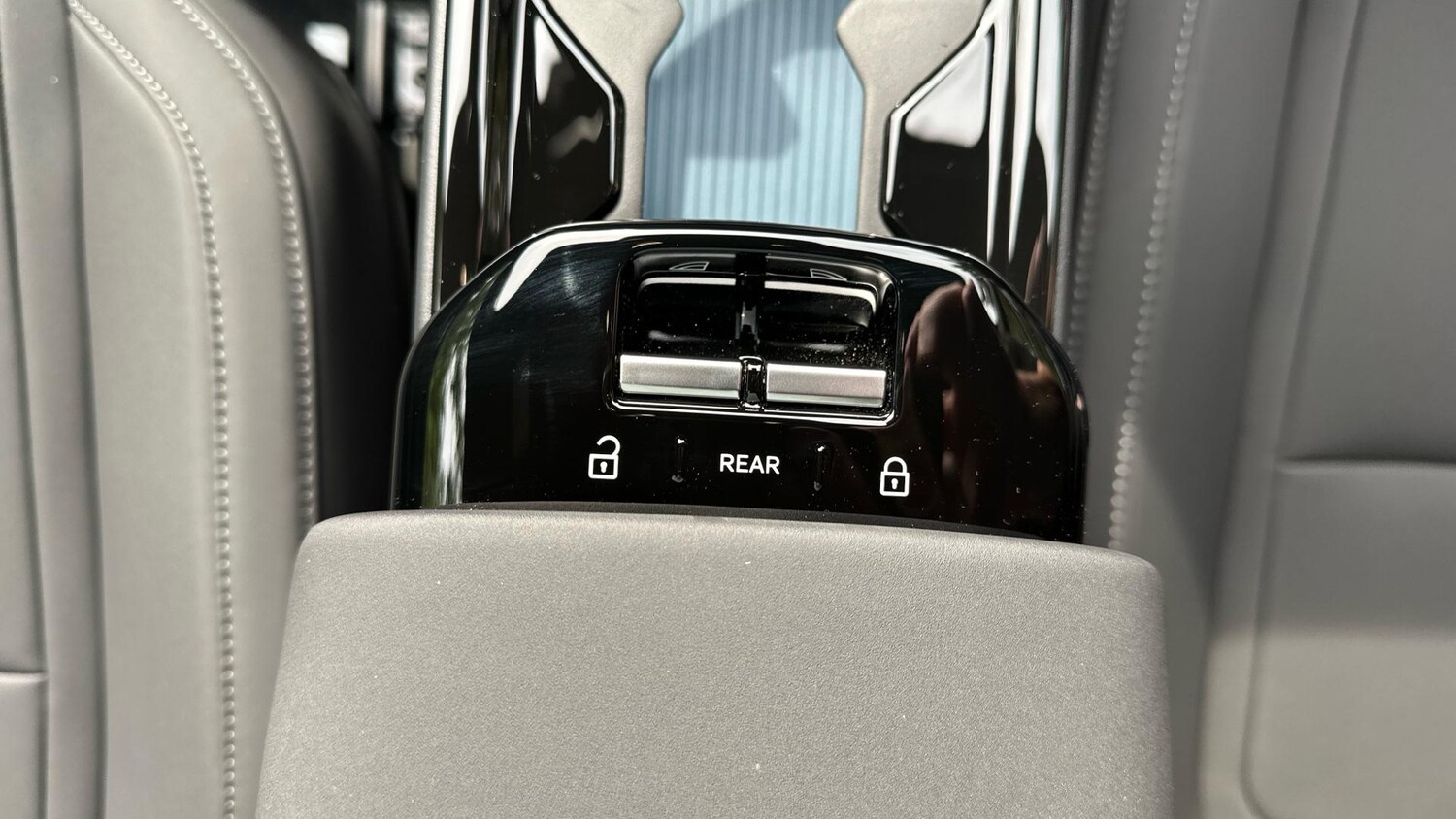 Used Volvo EX30 2025 for sale - 76336924: Photo 22