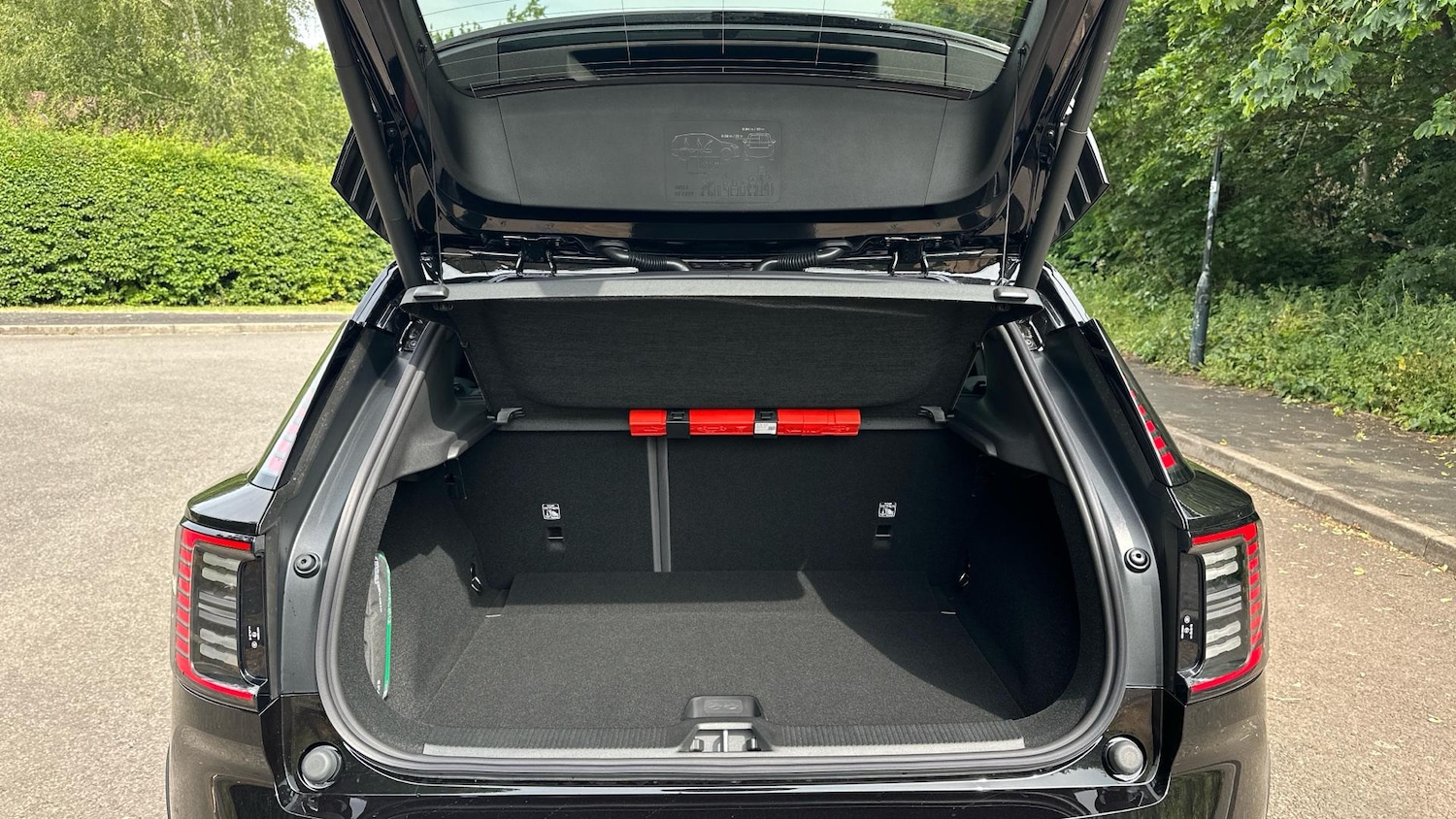 Used Volvo EX30 2025 for sale - 76336924: Photo 46