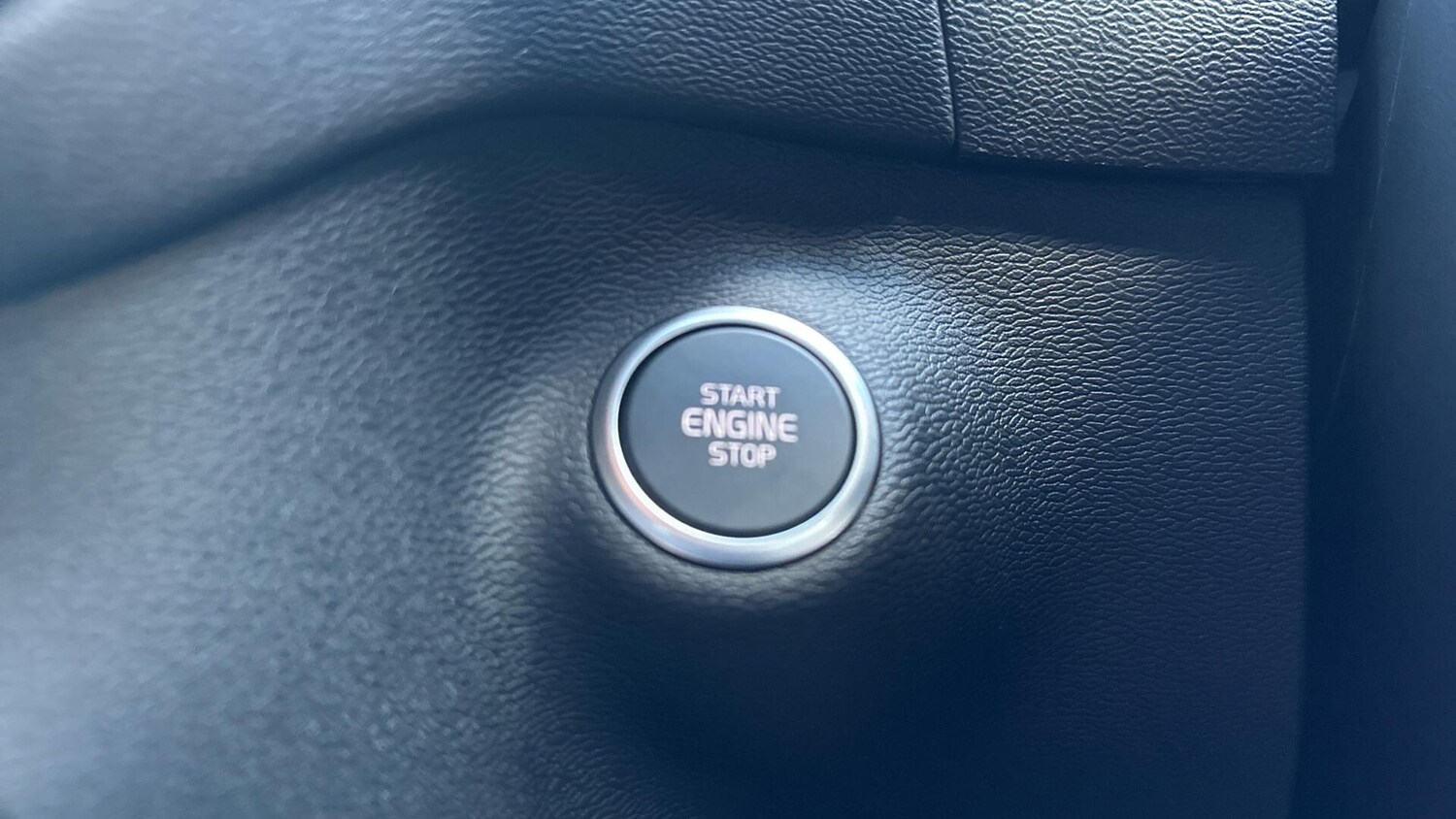 Used Volvo XC40 2025 for sale - 77672906: Photo 27