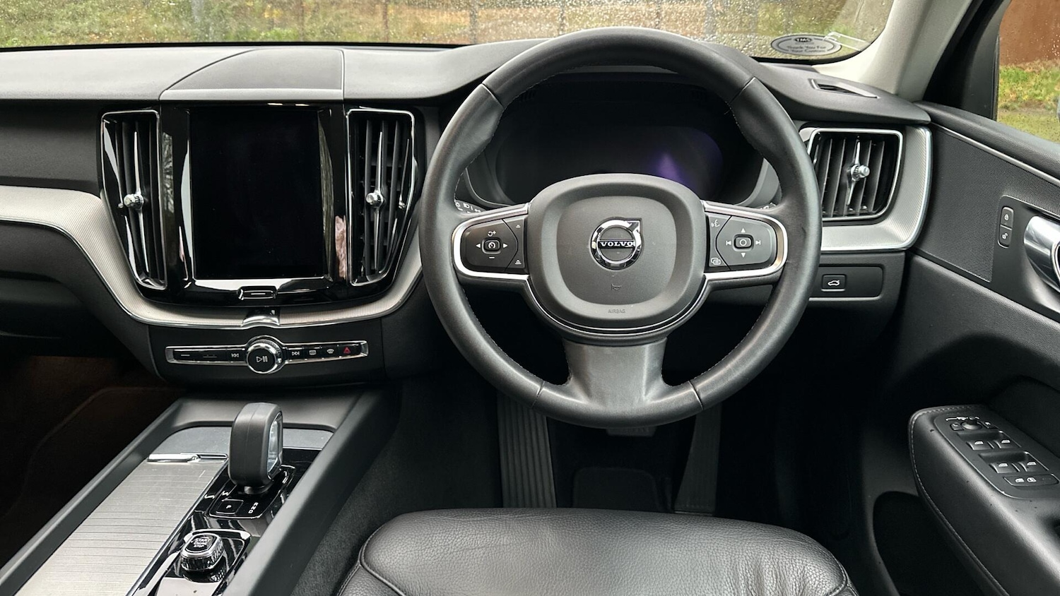 Used Volvo XC60 2023 for sale - 76336910: Photo 10