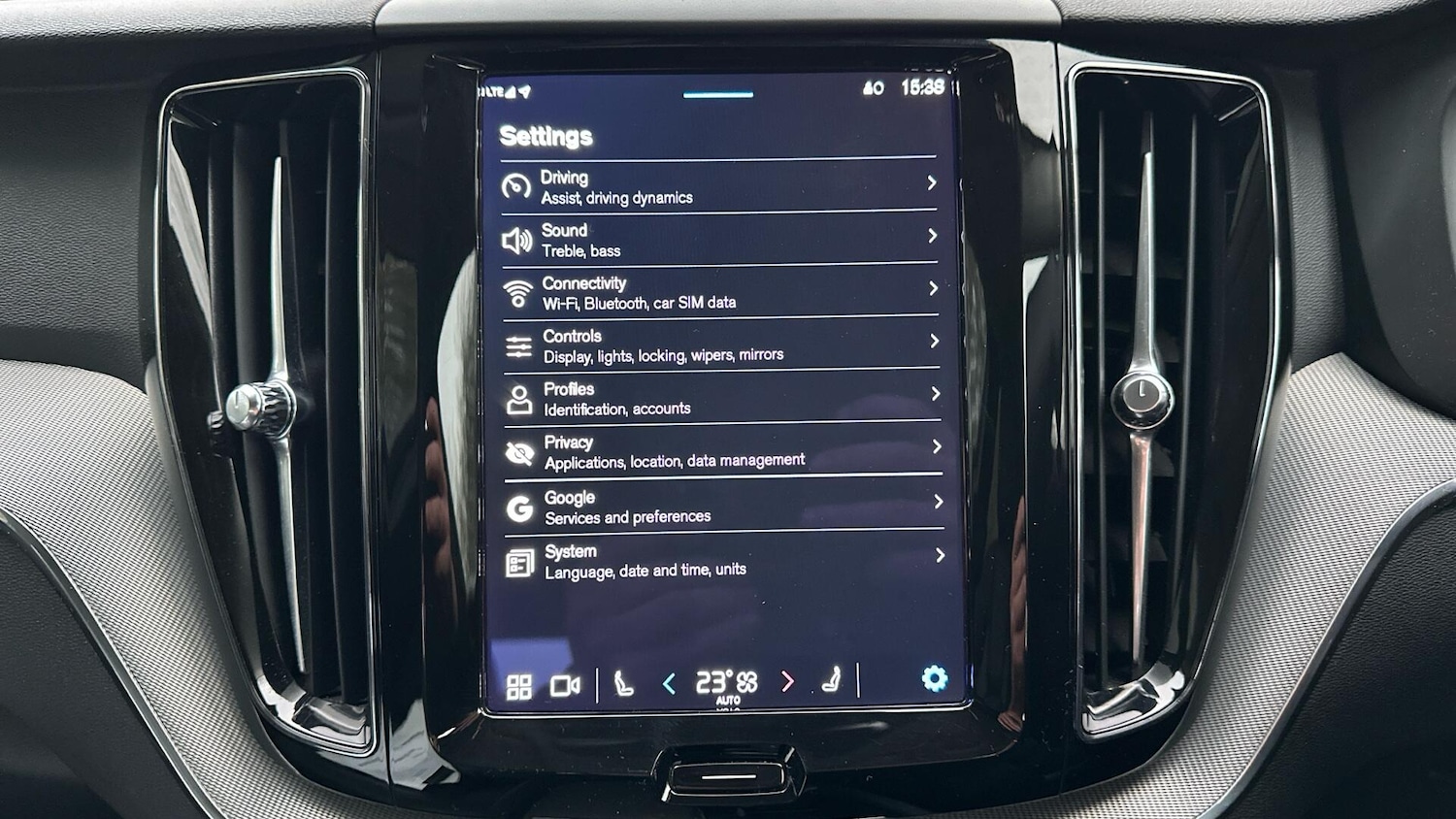 Used Volvo XC60 2023 for sale - 76336910: Photo 12