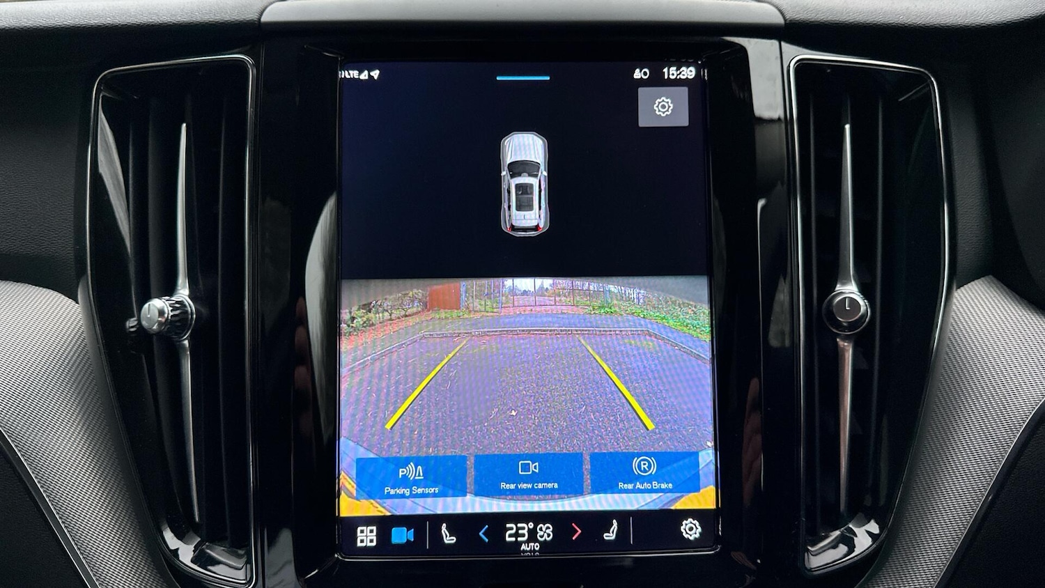 Used Volvo XC60 2023 for sale - 76336910: Photo 18