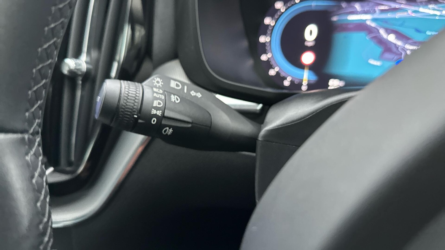 Used Volvo XC60 2023 for sale - 76336910: Photo 19