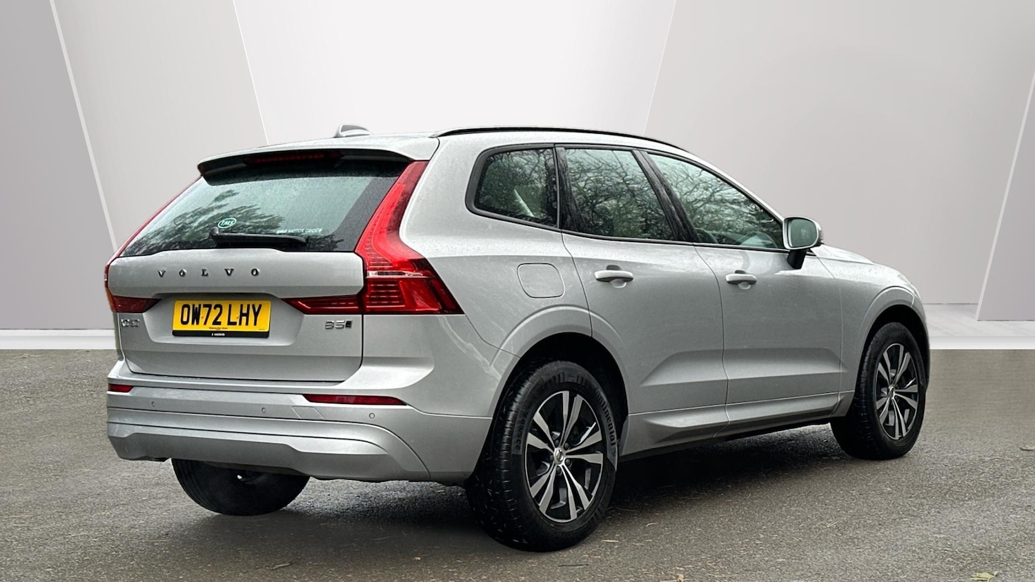 Used Volvo XC60 2023 for sale - 76336910: Photo 2