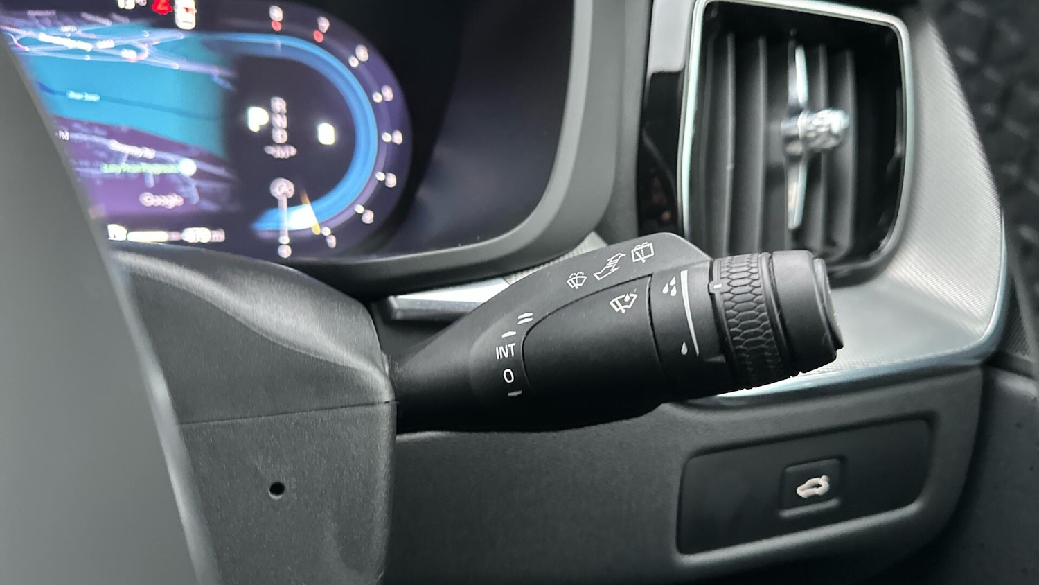 Used Volvo XC60 2023 for sale - 76336910: Photo 22