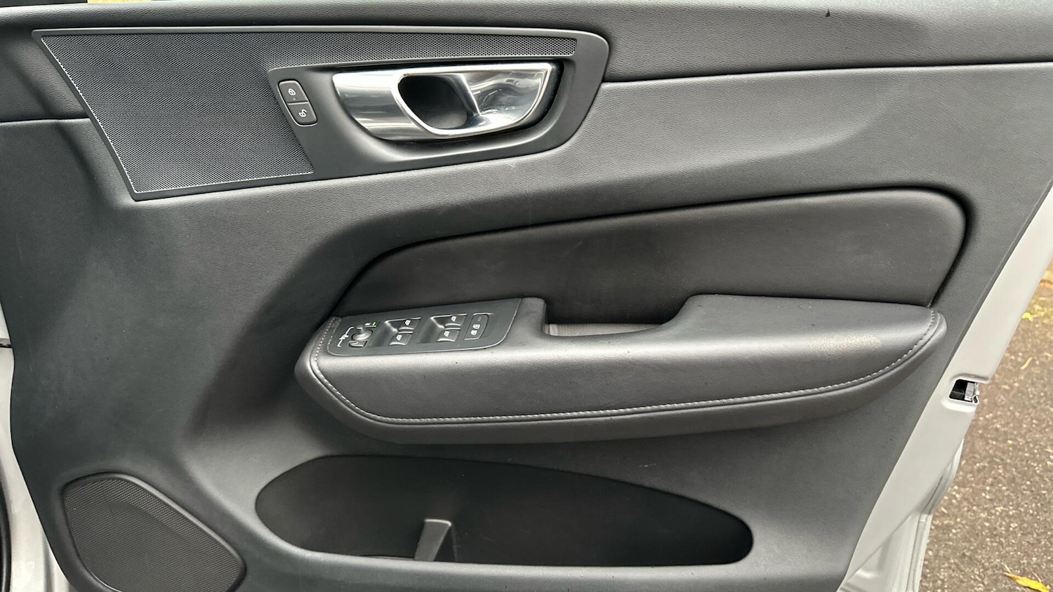 Used Volvo XC60 2023 for sale - 76336910: Photo 28