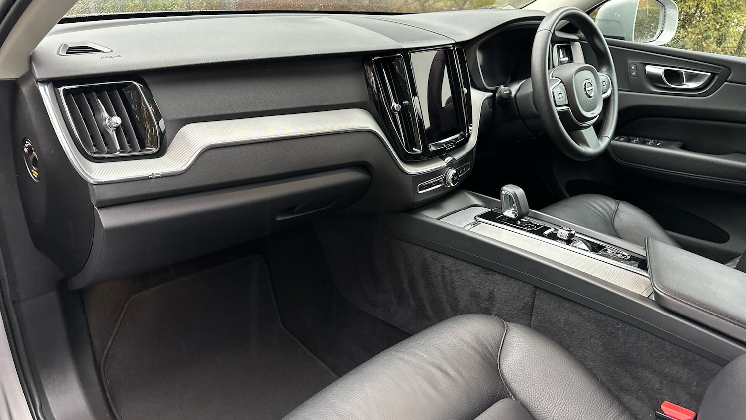 Used Volvo XC60 2023 for sale - 76336910: Photo 37