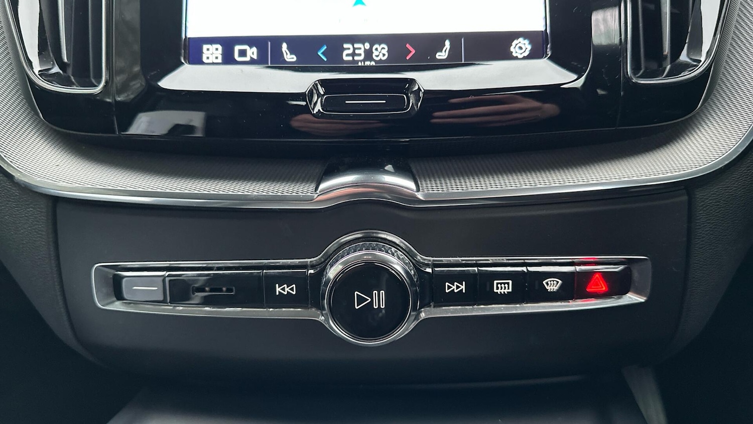 Used Volvo XC60 2023 for sale - 76336910: Photo 46