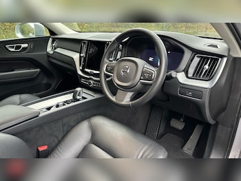 Used Volvo XC60 2023 for sale - 76336910: Photo