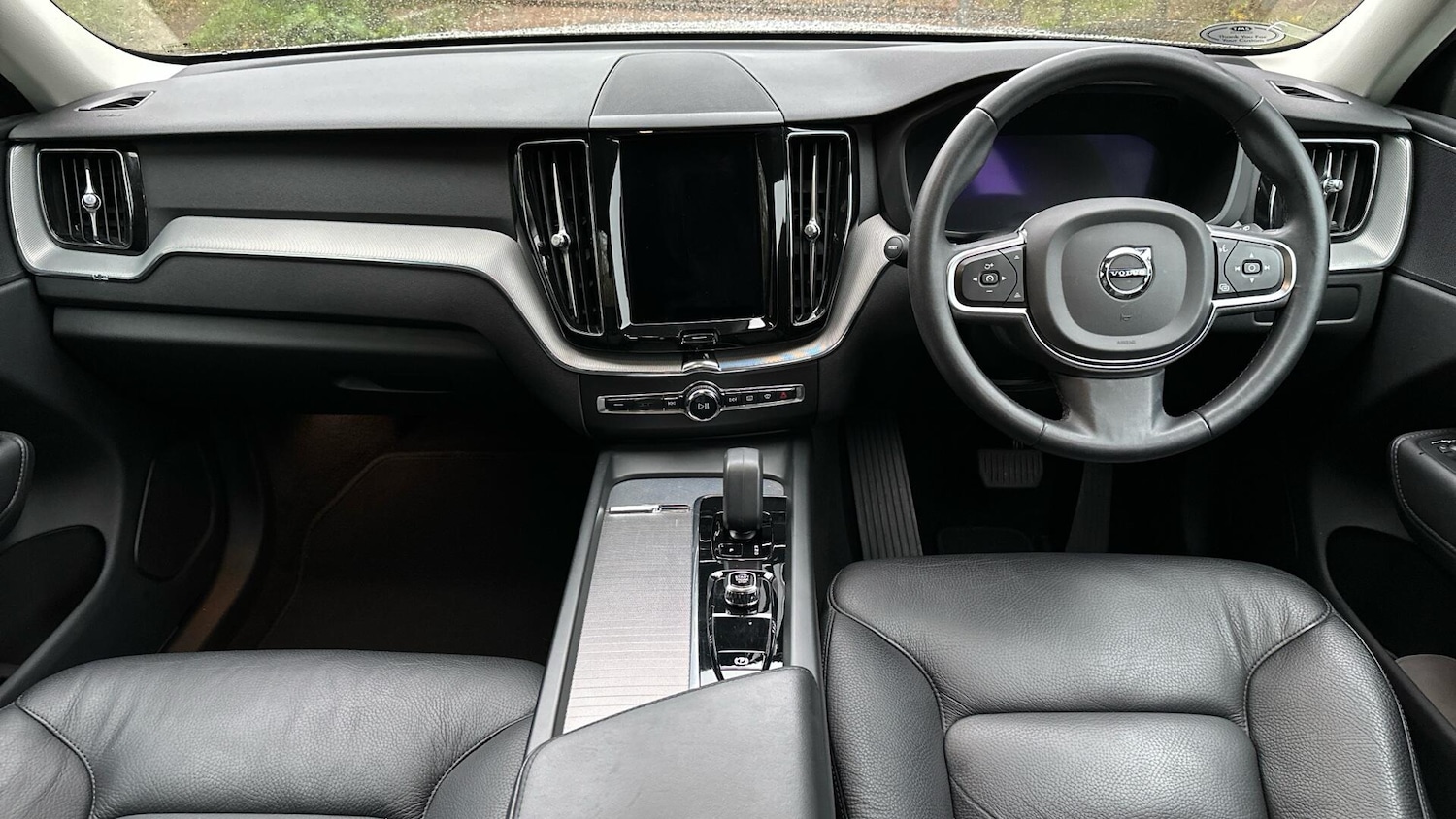 Used Volvo XC60 2023 for sale - 76336910: Photo 5