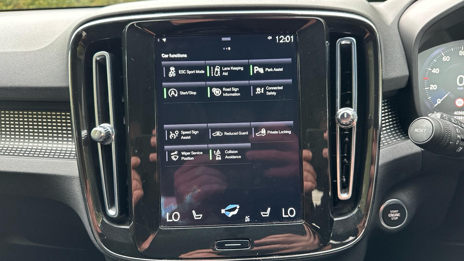 Used Volvo XC40 2021 for sale - 76336952: Photo 12