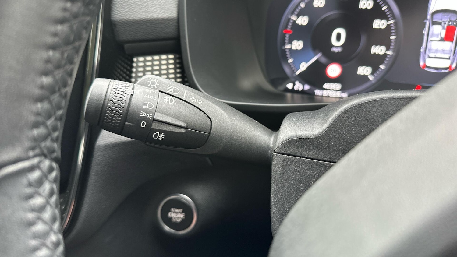 Used Volvo XC40 2021 for sale - 76336952: Photo 18