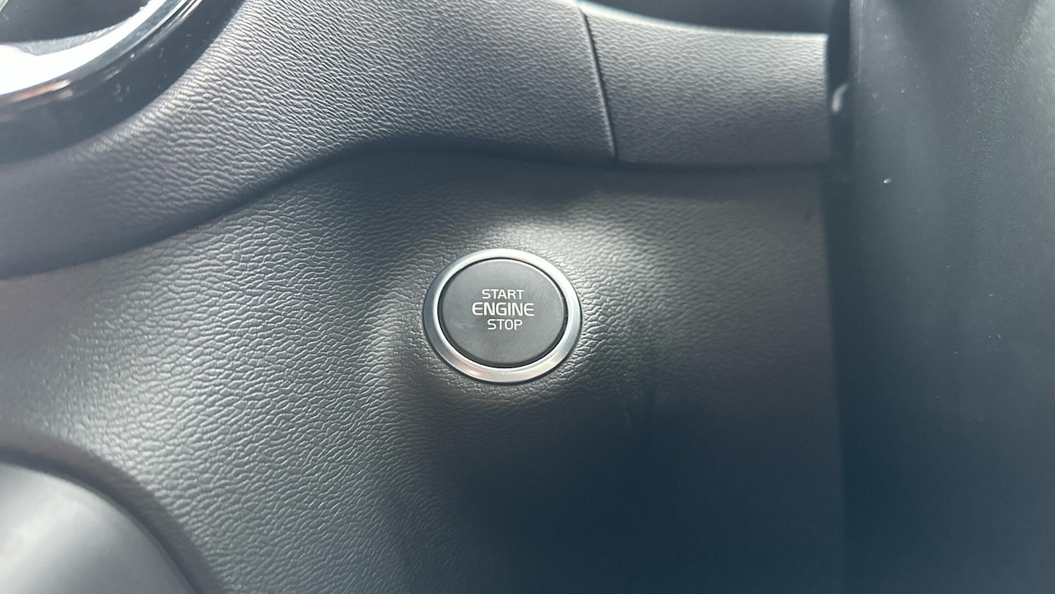 Used Volvo XC40 2021 for sale - 76336952: Photo 25