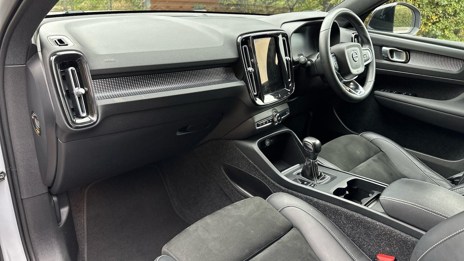 Used Volvo XC40 2021 for sale - 76336952: Photo 36