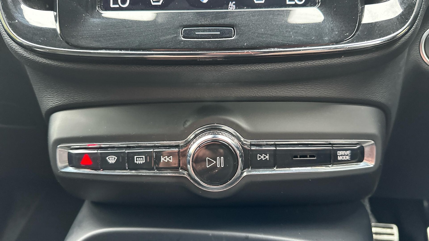 Used Volvo XC40 2021 for sale - 76336952: Photo 45