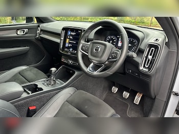 Used Volvo XC40 2021 for sale - 76336952: Photo