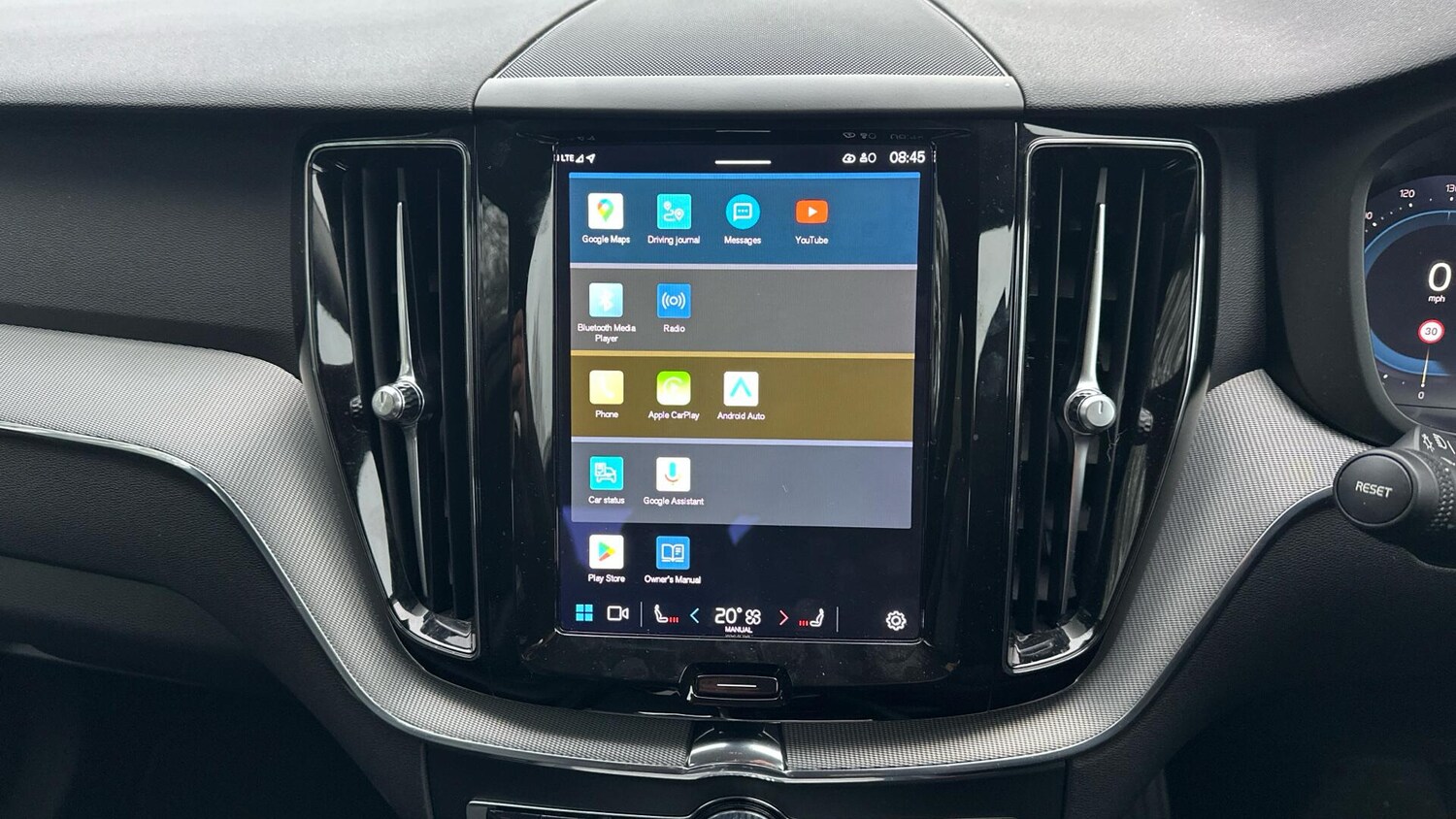 Used Volvo XC60 2023 for sale - 77672968: Photo 12