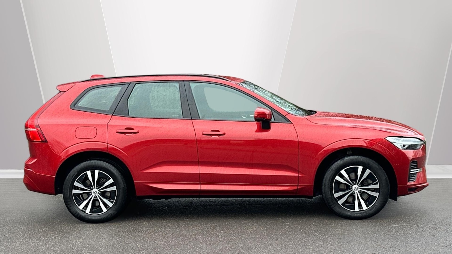 Used Volvo XC60 2023 for sale - 77672968: Photo 3