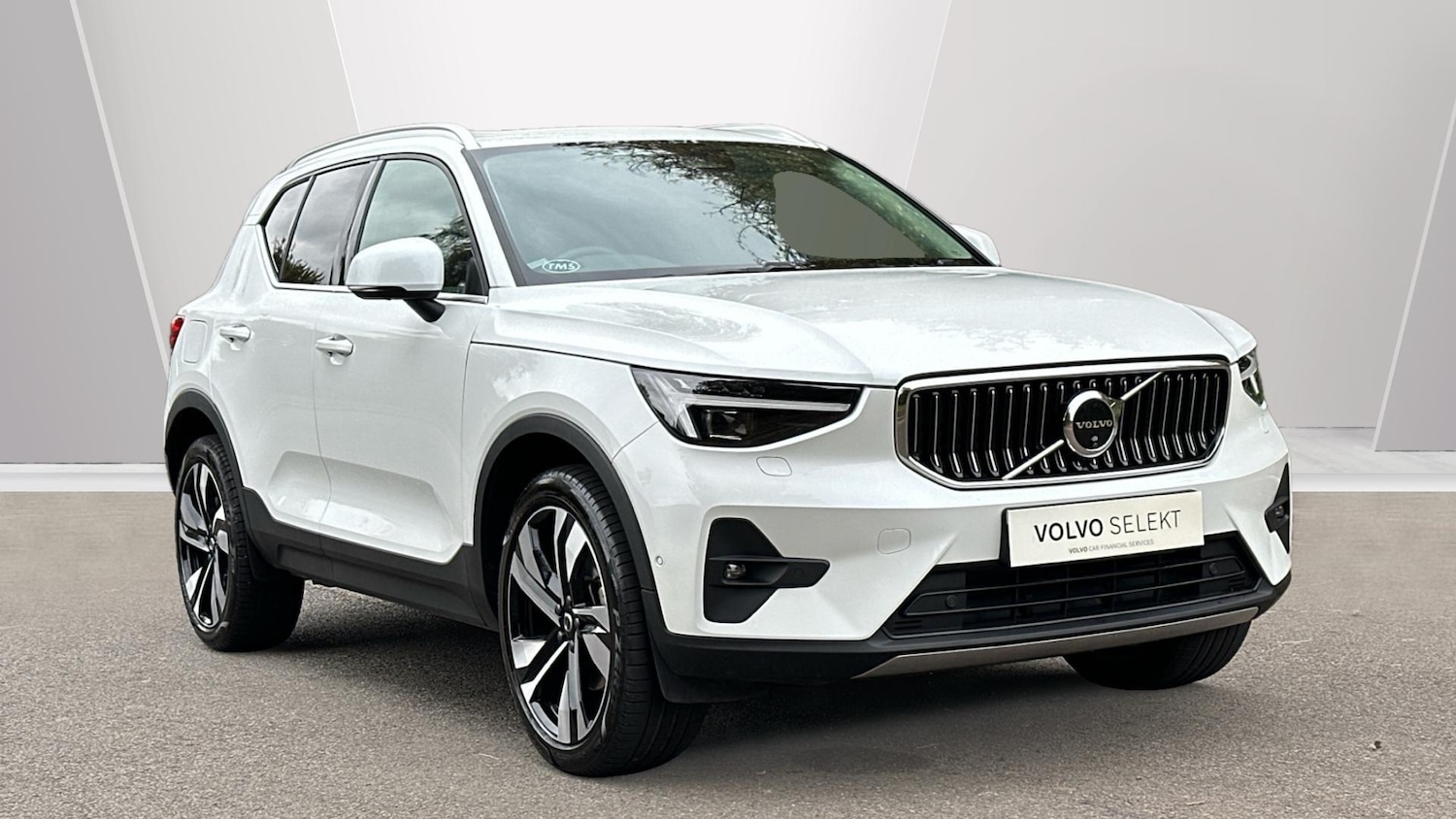 Used Volvo XC40 2024 for sale - 76337132: Photo 1