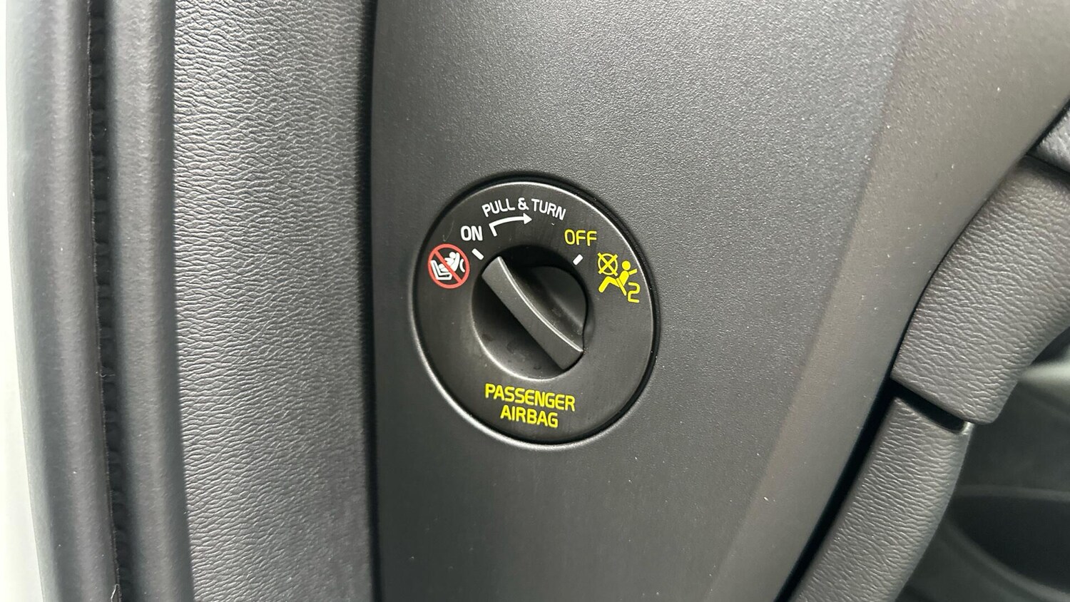 Used Volvo XC40 2024 for sale - 76337132: Photo 29